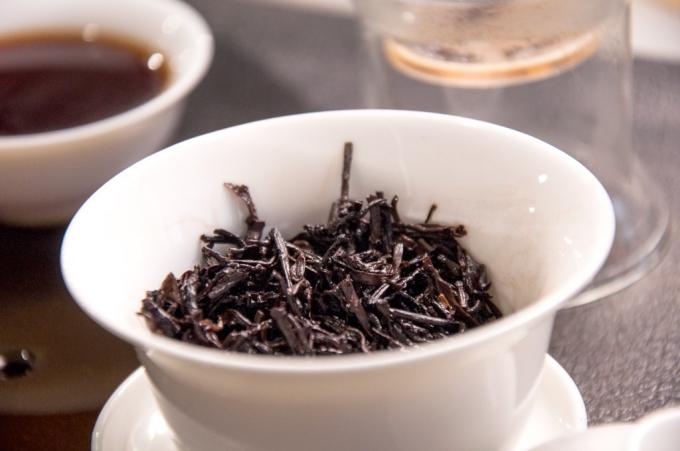 Mittlerer Tee-Ziegelstein Gärungs-PUs Erh für das Helfen verringern körperliche Giftstoffe