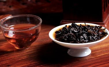 China Glattes Aroma reifer Puerh-Tee, anti- alternder und ernüchternder Puerh-Tee-Ziegelstein usine