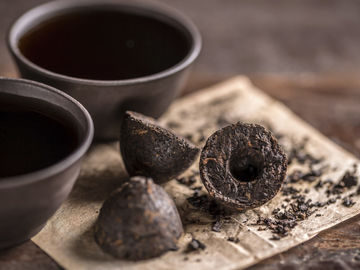 China Antibakterieller wilder PU-Erh Tee-, reiner und langlebigerpus Erh schwarzer Tee usine